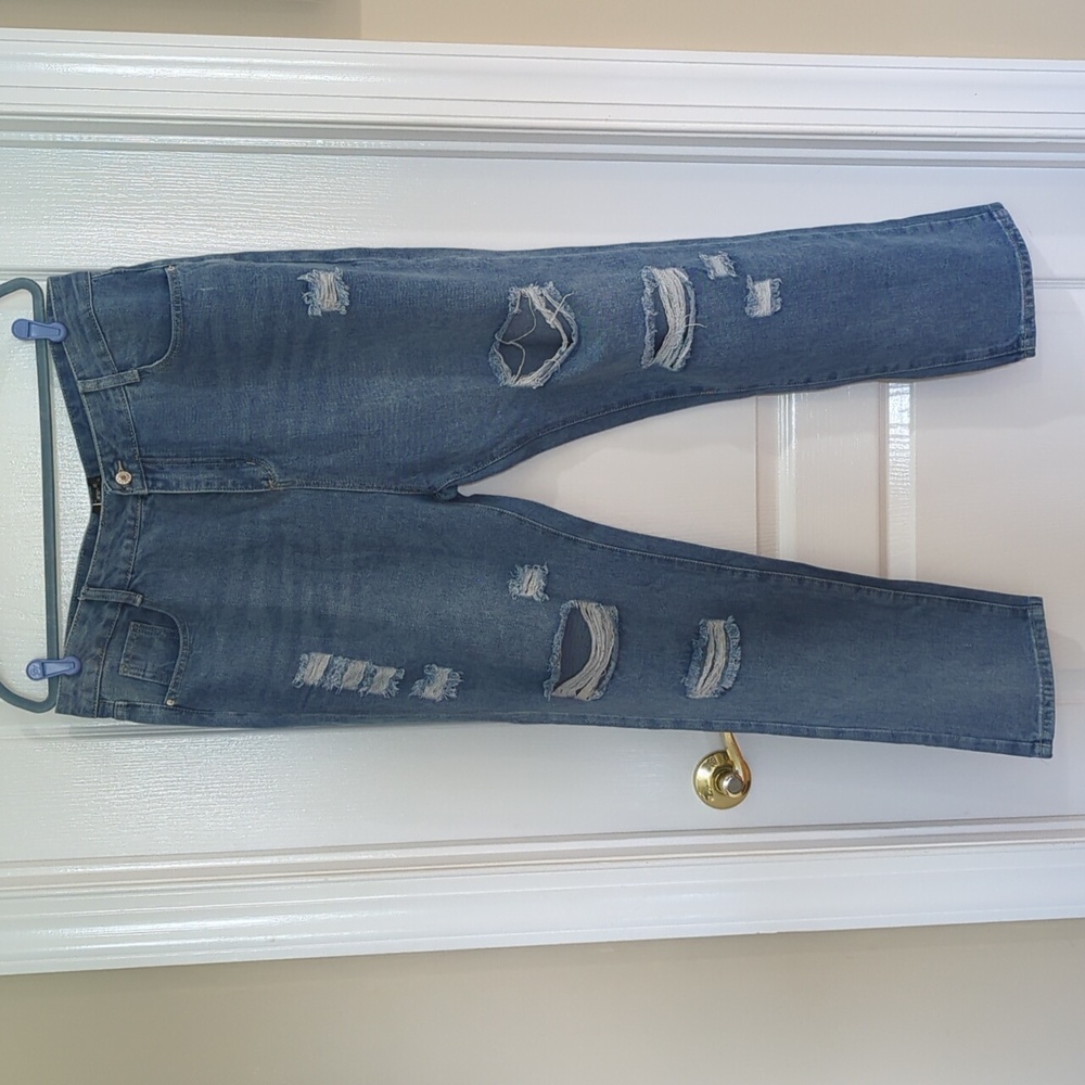 Coeur De Vague Distressed Jeans